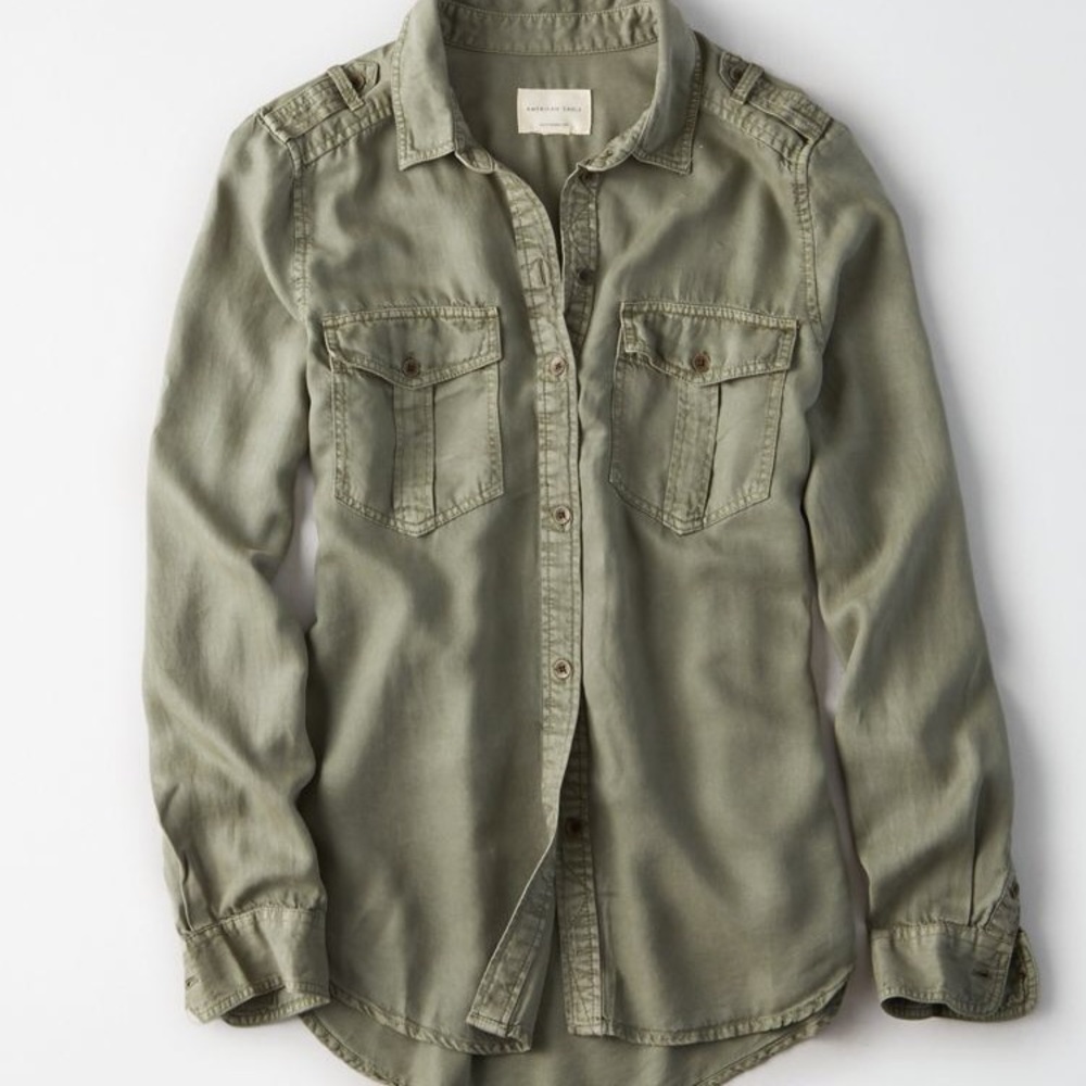 NWOT American Eagle Military Button Up Shirt